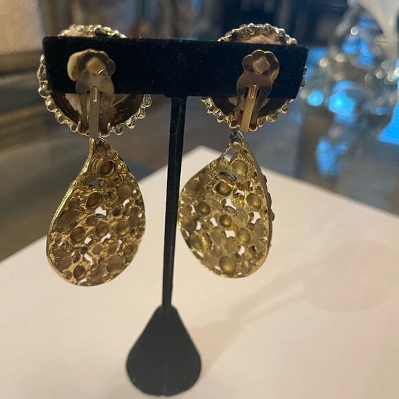 Earrings amethyst Centerstone, with silver embellishment that looks like beading - Picture 2 of 3